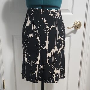 Express Black and Cream Patterned Skirt